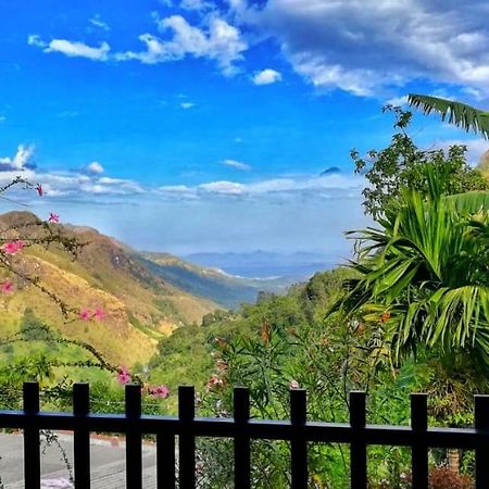 Divine View Homestay Ела Екстериор снимка